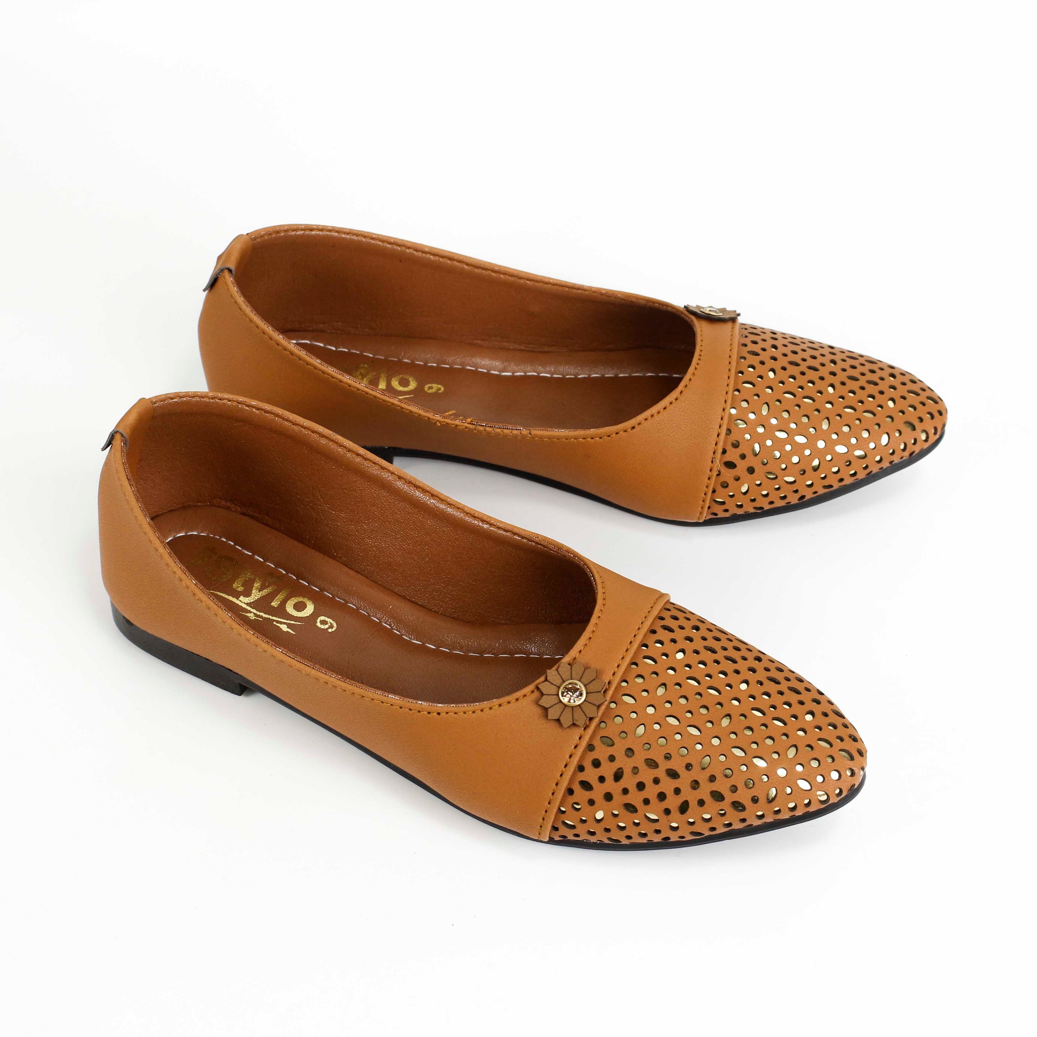 Women's Elegant Flats - Stylish Perforated Design with Synthetic Leather Pumps For Girls